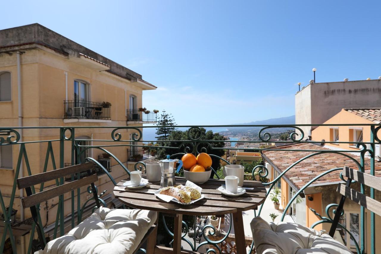 Greek Theater - Sea View Apartment Таормина Екстериор снимка