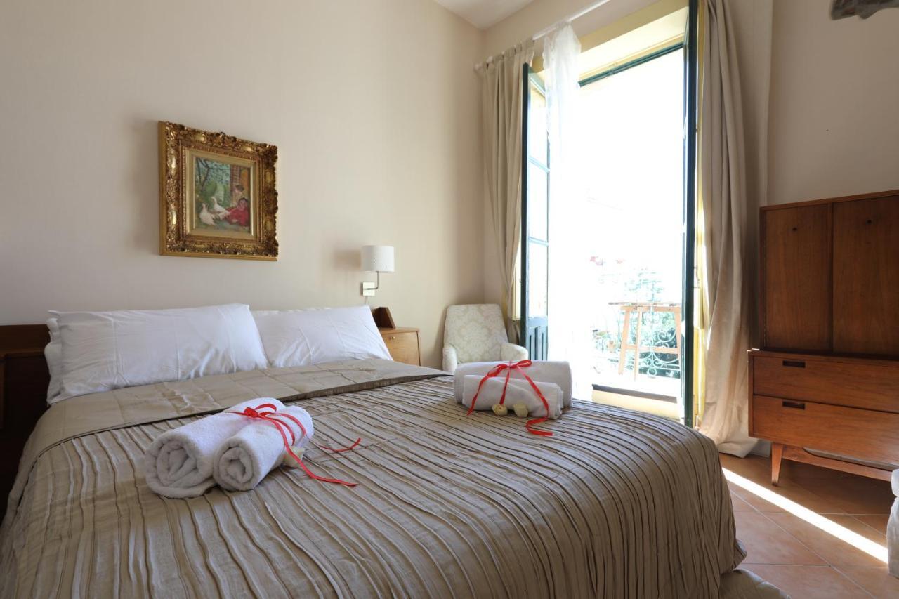 Greek Theater - Sea View Apartment Таормина Екстериор снимка